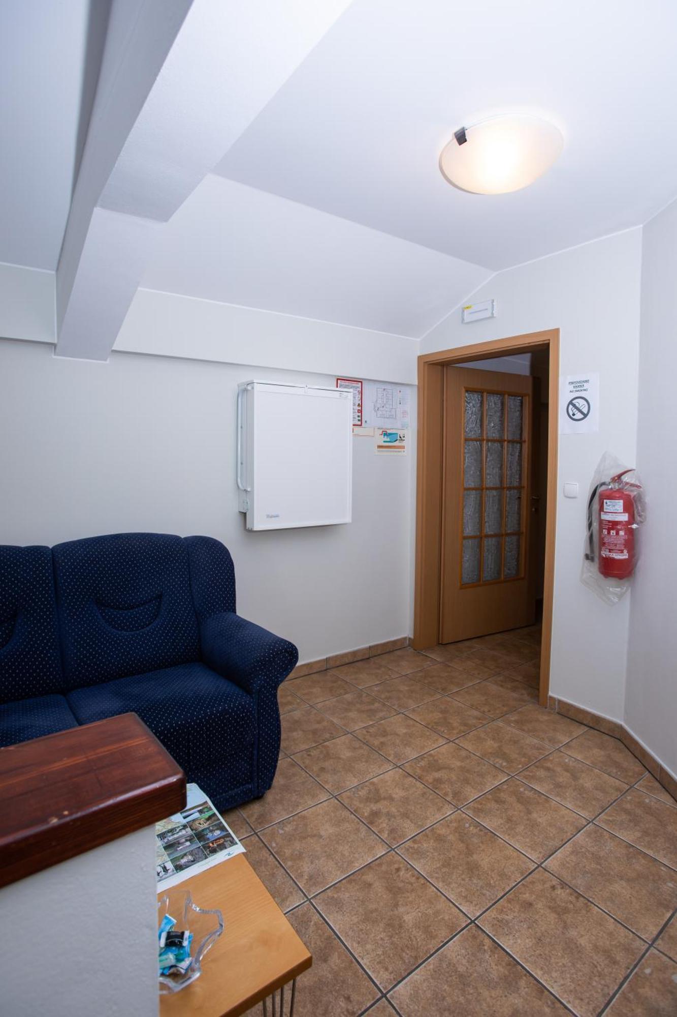 Rooms En Krajcar Cerknica Eksteriør bilde