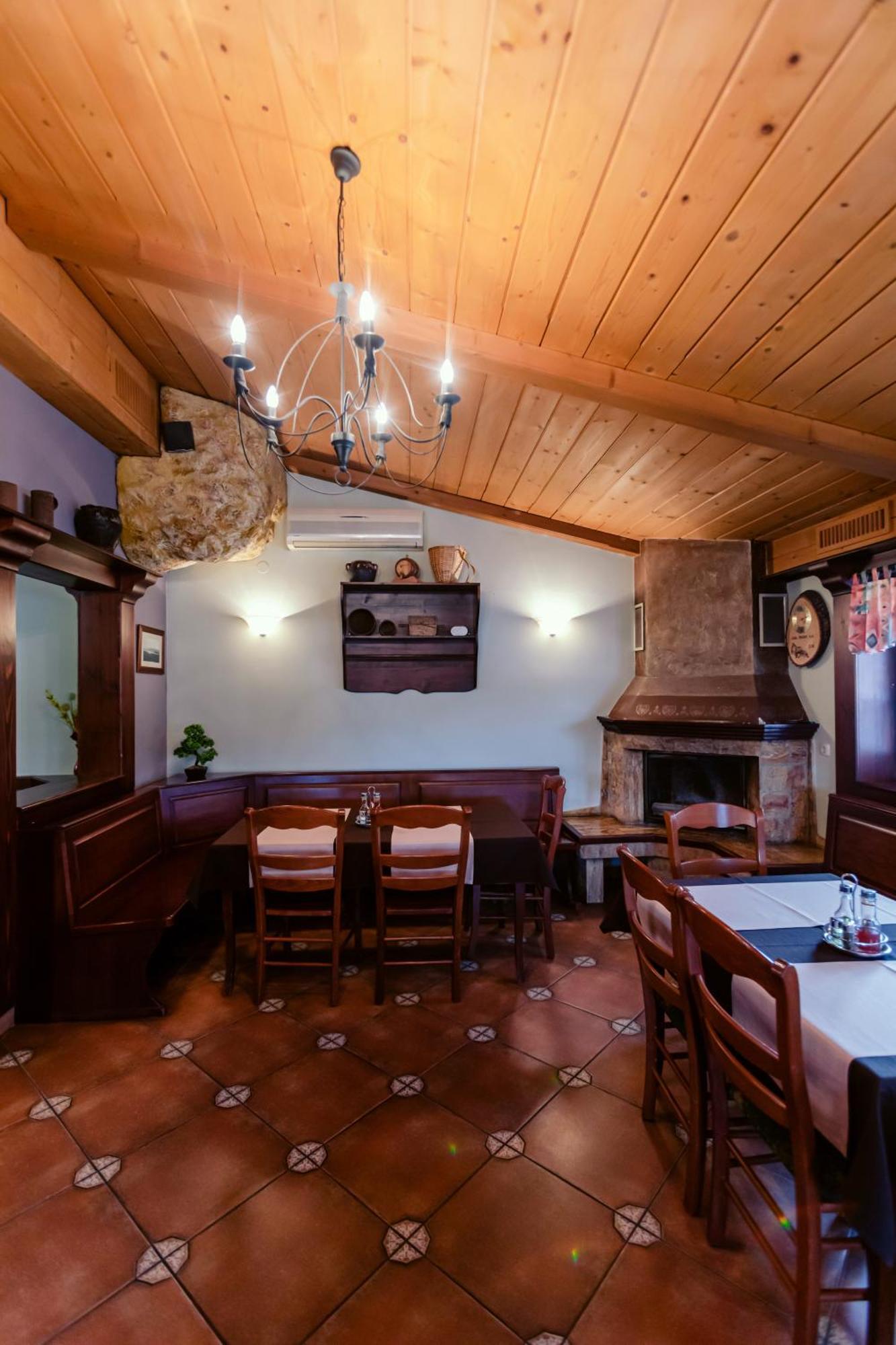 Rooms En Krajcar Cerknica Eksteriør bilde