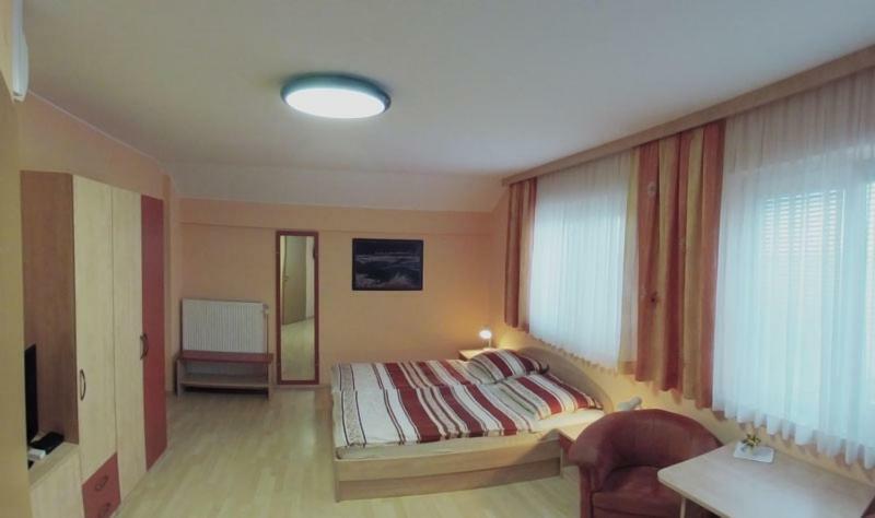 Rooms En Krajcar Cerknica Eksteriør bilde