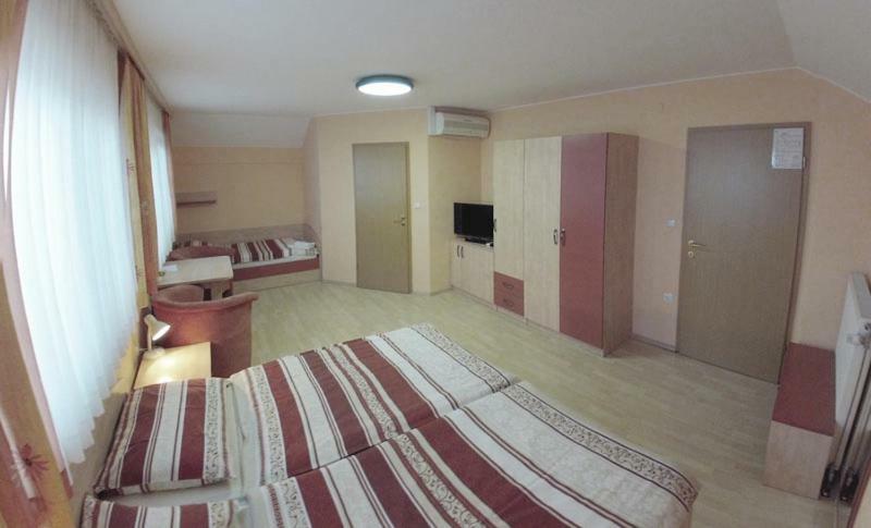 Rooms En Krajcar Cerknica Eksteriør bilde