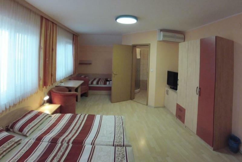 Rooms En Krajcar Cerknica Eksteriør bilde